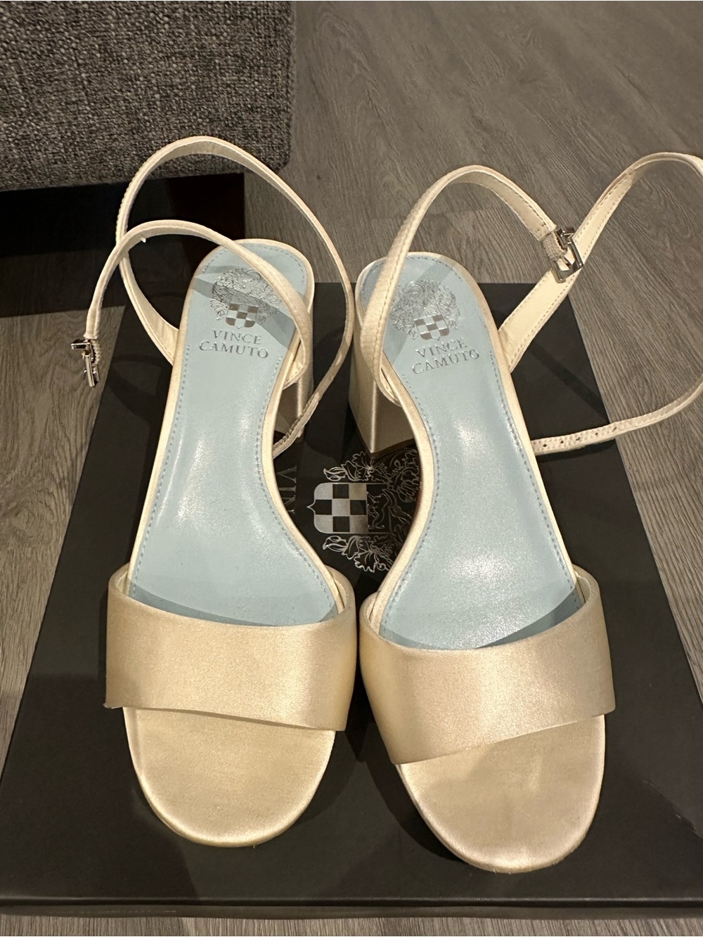 Vince Camuto Women's Ivory Satin Slingback Sandals size 7